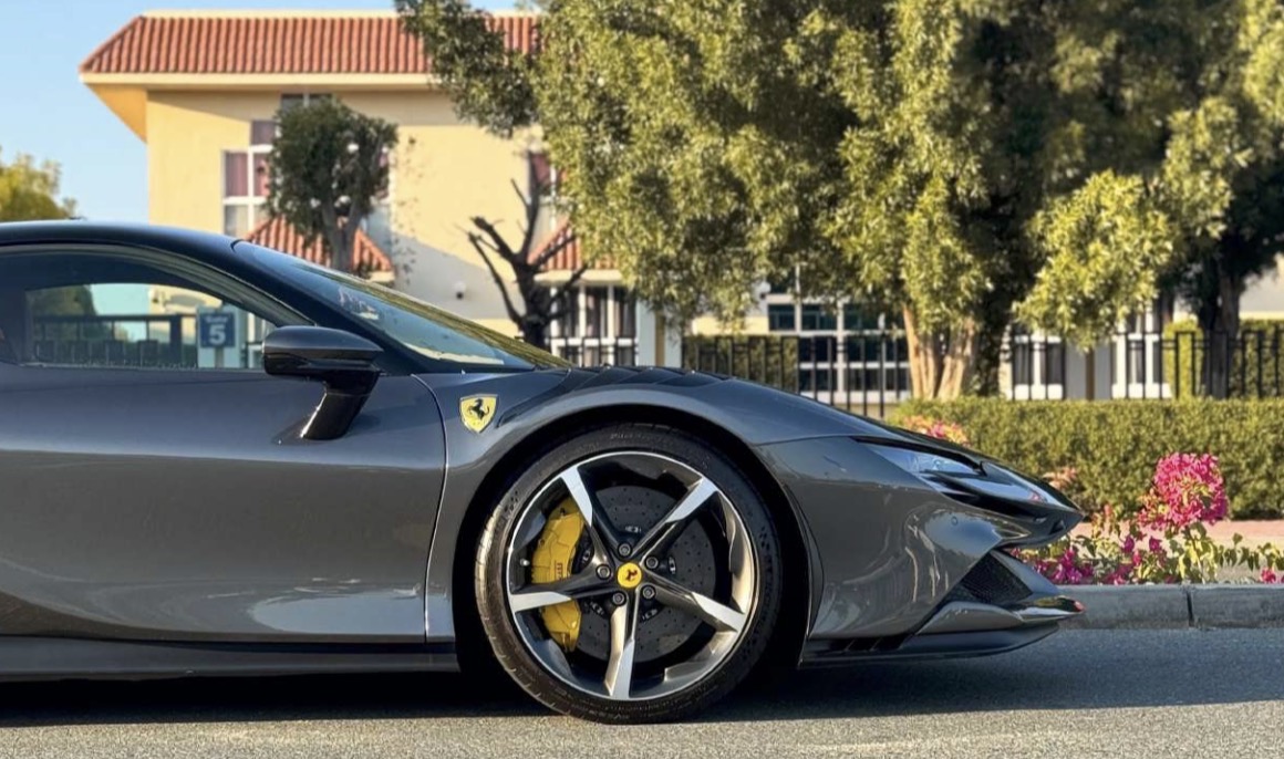 Ferrari SF90 (2024)
