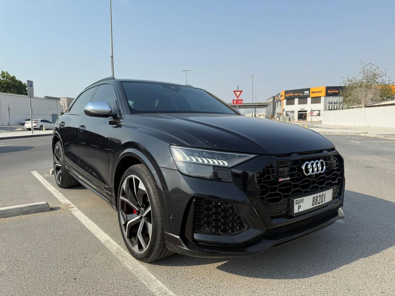 Audi RSQ8