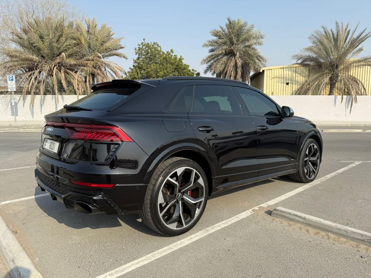 Audi RSQ8