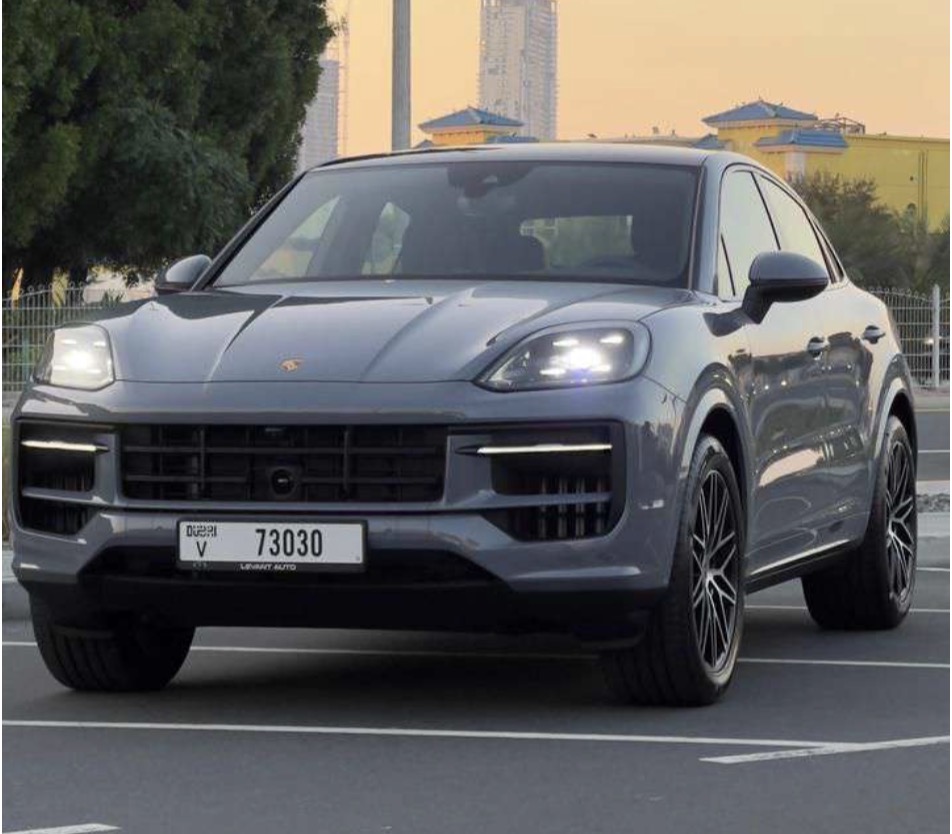 Porsche Cayenne Gris (2024)