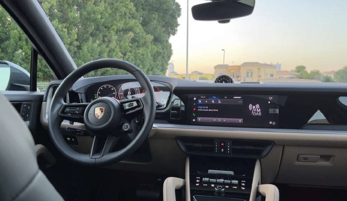 Porsche Cayenne Gris (2024)