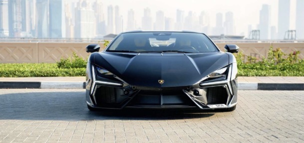 Lamborghini Revuelto