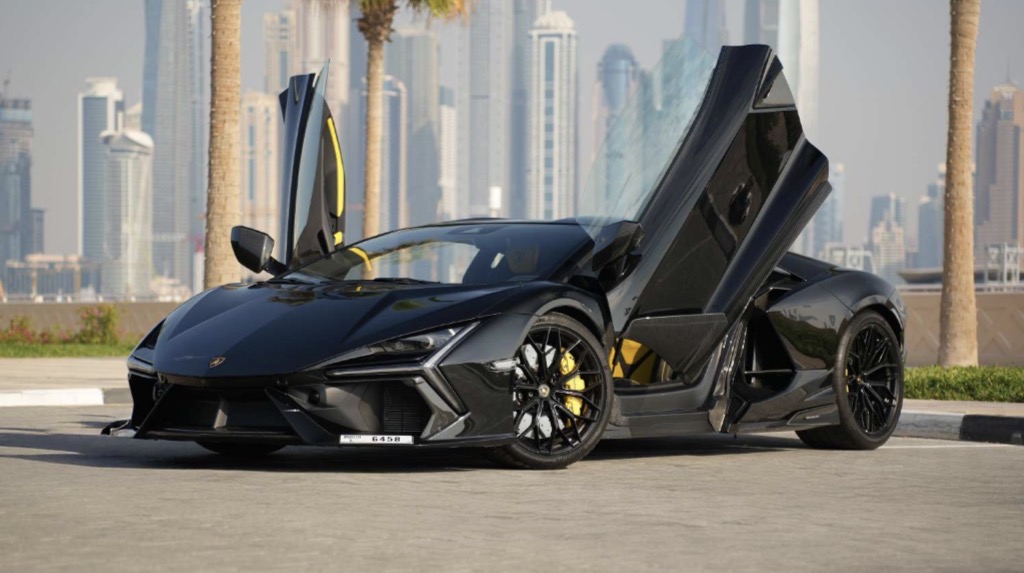 Lamborghini Revuelto