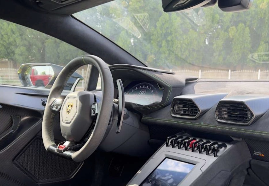 Lamborghini Huracán STO