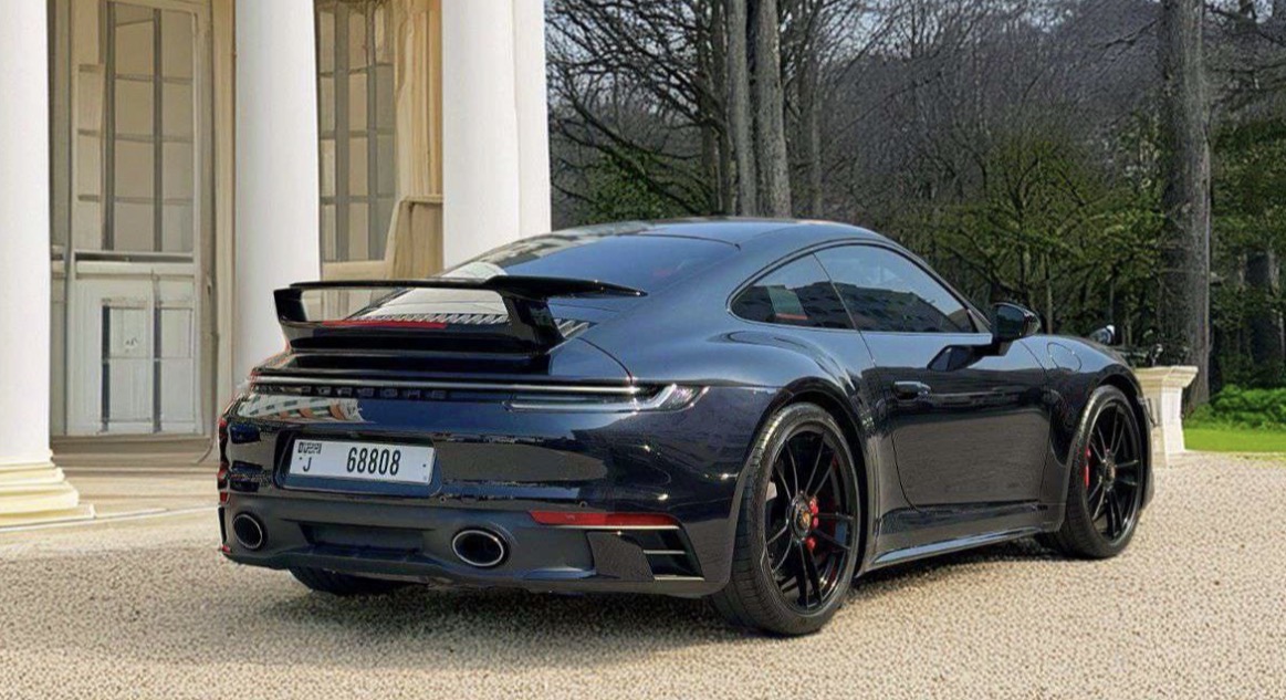 Porsche 911 GTS (911j)