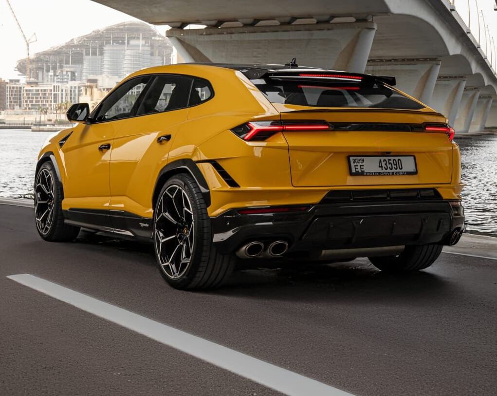 Urus performance jaune
